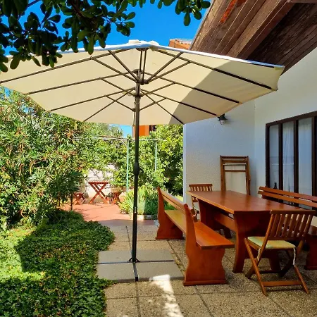 Prázdninový dům House Maja *
